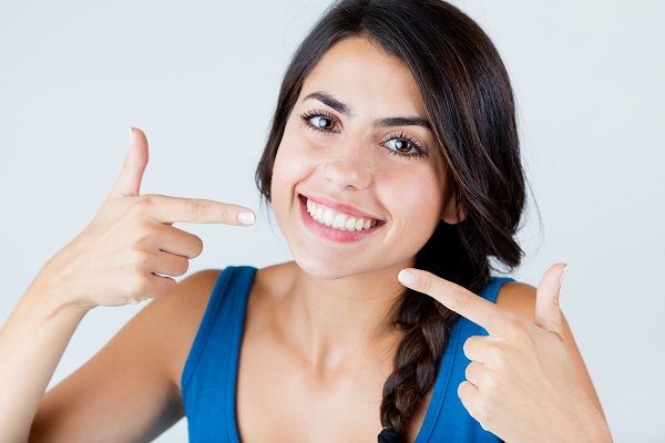 Smile Makeover: Can I Get New Teeth In A Single Day?